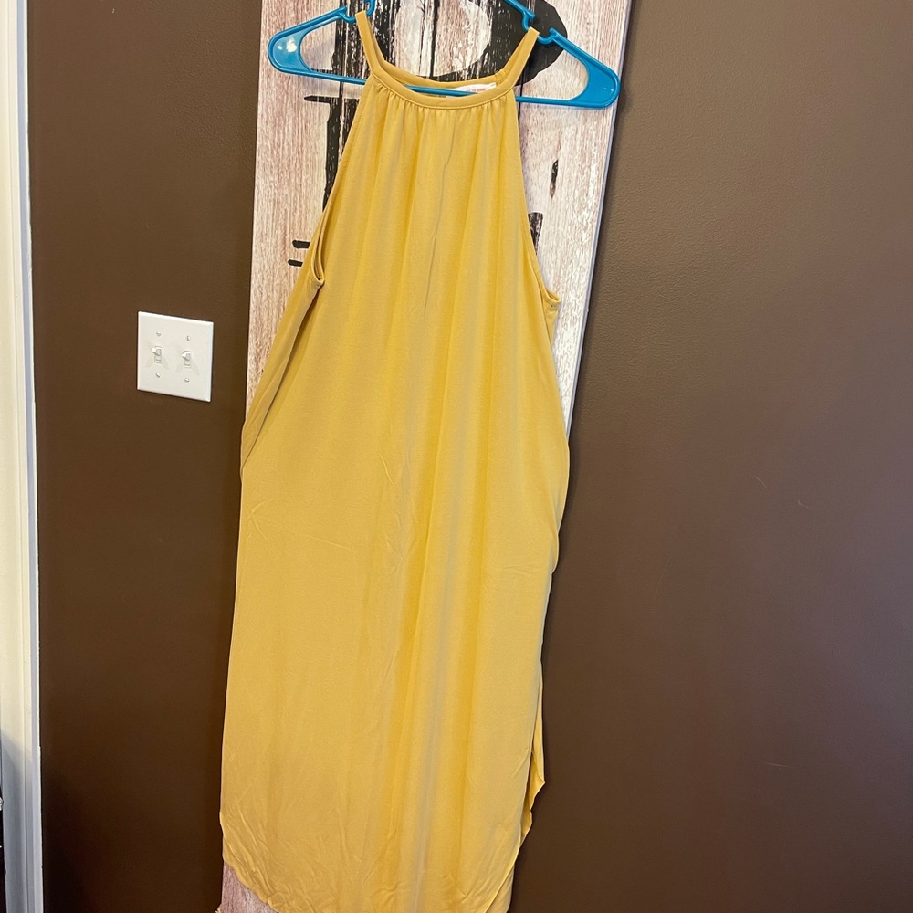 Gold casual boutique dress.